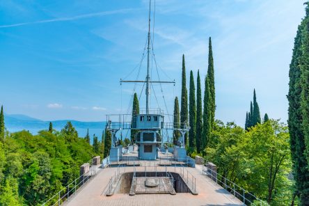 Una coloratissima giornata sul Lago di Garda: Gardone Riviera, tra Vittoriale e Giardino Heller! (BS)