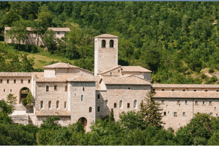 Marche Monastiche: alla scoperta dei silenziosi e rari gioielli dell’entroterra marchigiano (Serra de’ Conti, Urbania, Lamoli)
