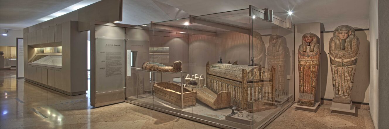 27 dicembre 2023: Visita guidata con archeologo “Nel segno di Osiride. Rinascita e salvezza nel mondo egizio” al Museo Civico Archeologico di Bologna