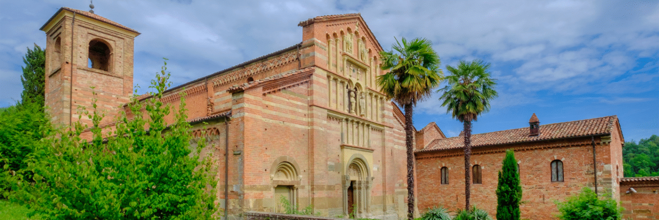 Il Romanico astigiano e le colline del Monferrato. Arte, medioevo e tradizioni enogastronomiche (Asti e dintorni, Piemonte)