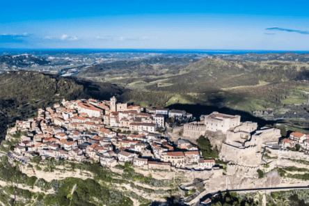 Capodanno 2027 in Calabria. “Transumanza” spirituale e antiche tradizioni intorno alla Sila Brutia